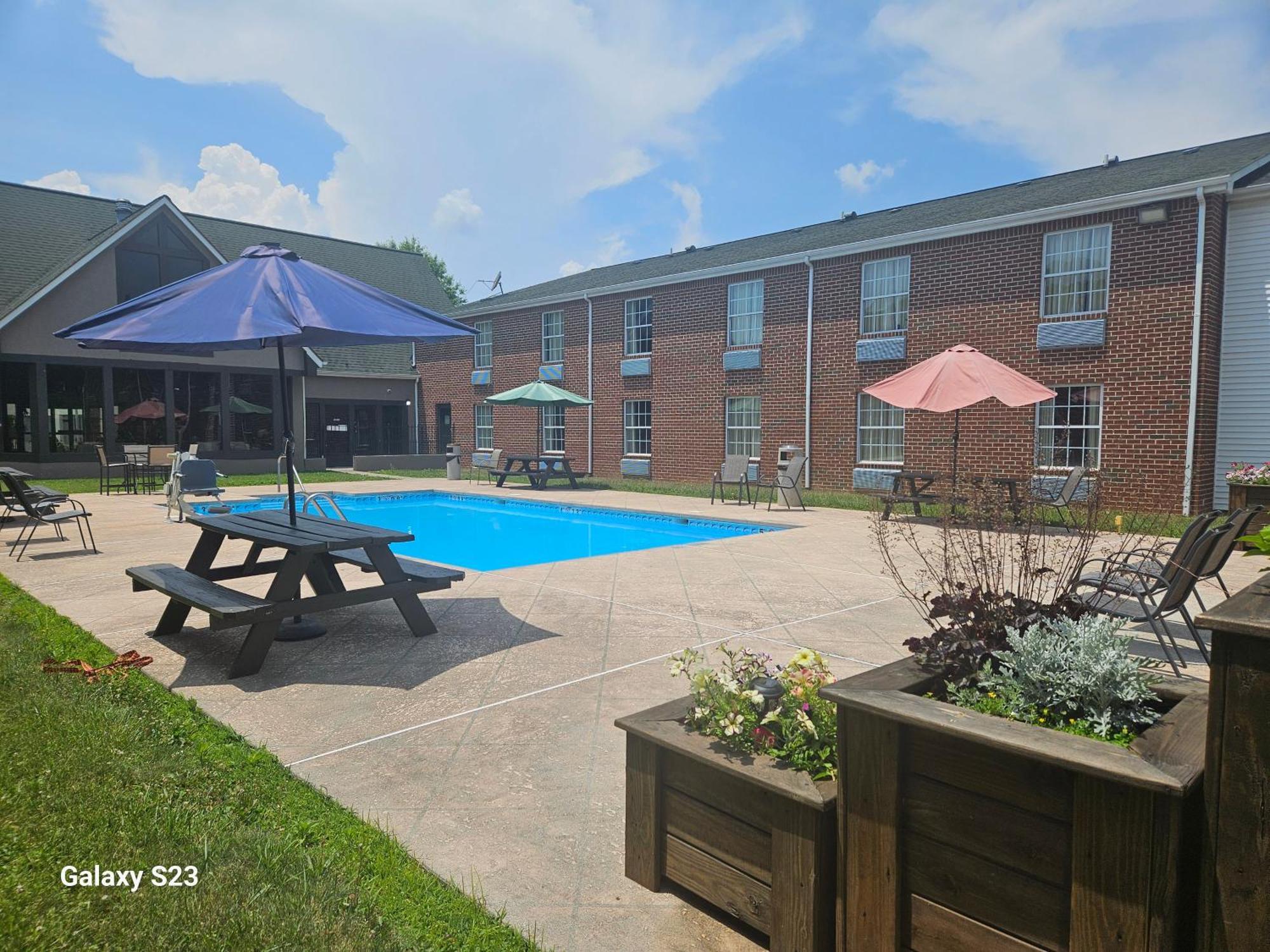 Quality Inn Dublin I-81 Ngoại thất bức ảnh